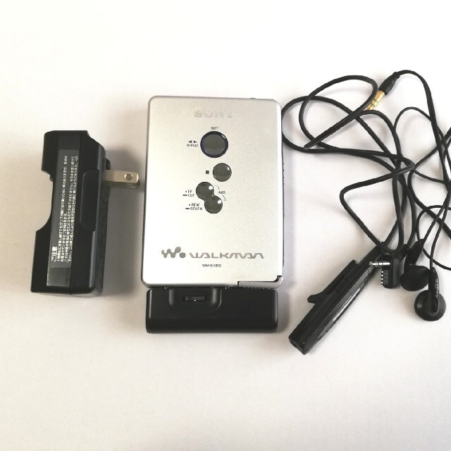 WALKMAN(ウォークマン)の【バッテリーなし】SONYウォークマン WM-EX610 スマホ/家電/カメラのオーディオ機器(ポータブルプレーヤー)の商品写真