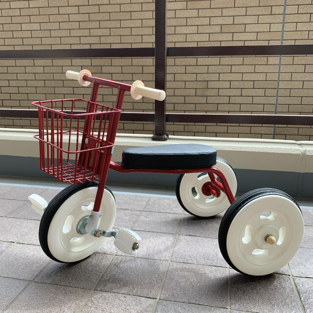 無印良品　三輪車 (赤色 カゴ付き)