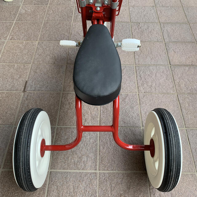 MUJI (無印良品)(ムジルシリョウヒン)の無印良品　三輪車 (赤色 カゴ付き) キッズ/ベビー/マタニティの外出/移動用品(三輪車)の商品写真