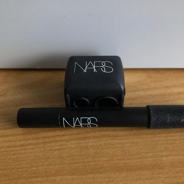 NARS(ナーズ)のNARS シャドーペンシル&シャープナー コスメ/美容のベースメイク/化粧品(アイシャドウ)の商品写真