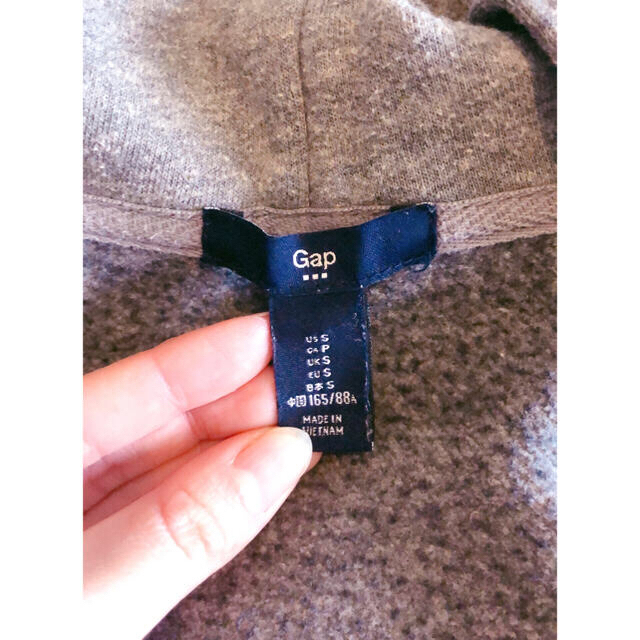 GAP(ギャップ)の値下げ クローゼット整理!GAP ロゴ ジップ パーカー 定番 グレー Sサイズ レディースのトップス(パーカー)の商品写真