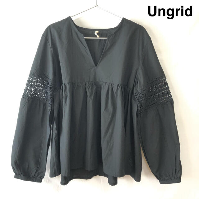Ungrid(アングリッド)のUngrid スリーブコンビブラウス　ブラック レディースのトップス(シャツ/ブラウス(長袖/七分))の商品写真