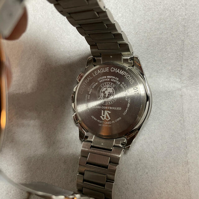 CITIZEN(シチズン)の腕時計ヤクルトスワローズ2015年優勝記念品(非売品)値下げしました メンズの時計(腕時計(デジタル))の商品写真