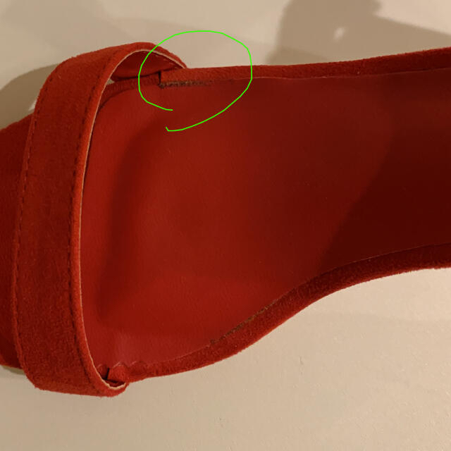 サンダル　ヒール　ストラップ　赤色 レディースの靴/シューズ(サンダル)の商品写真