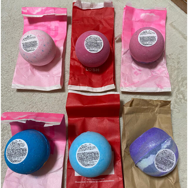 LUSH(ラッシュ)の(9千円分)LUSHセット バスボム6個＋シャワージェル575g コスメ/美容のボディケア(バスグッズ)の商品写真