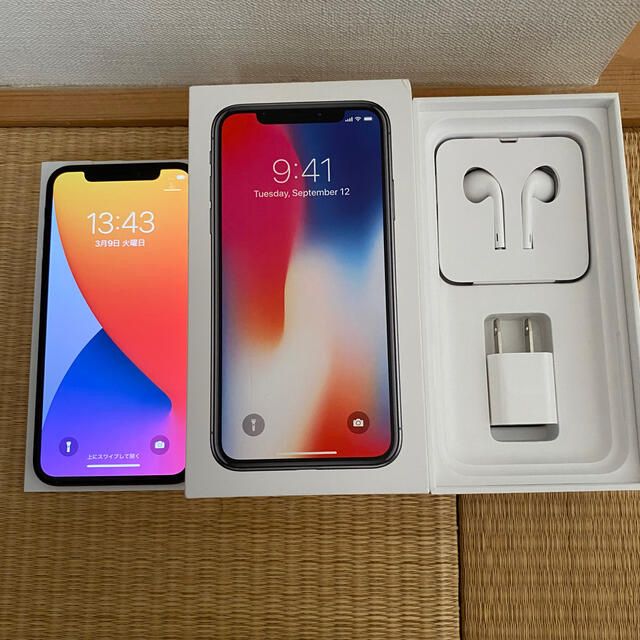 iPhone(アイフォーン)のiPhone X 256GB Apple購入　SIMフリー端末　本体のみ スマホ/家電/カメラのスマートフォン/携帯電話(スマートフォン本体)の商品写真