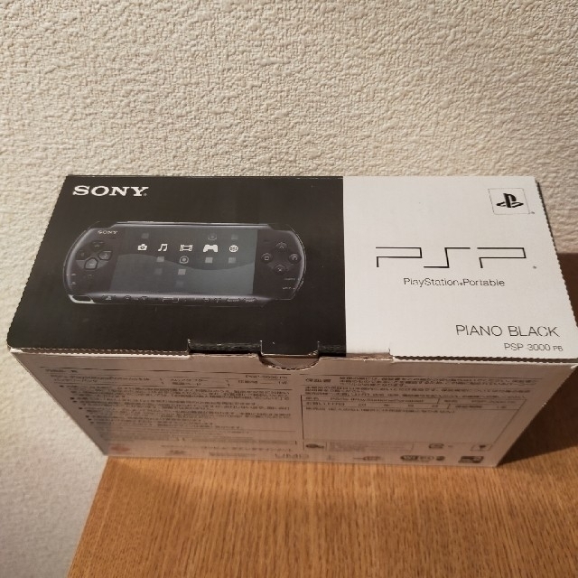 PlayStation Portable(プレイステーションポータブル)の【新品未使用】SONY PSP-3000 PIANO BLACK エンタメ/ホビーのゲームソフト/ゲーム機本体(携帯用ゲーム機本体)の商品写真