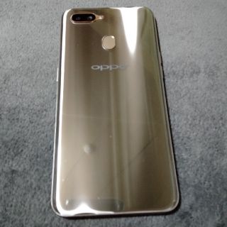 オッポ(OPPO)のOPPO AX7(スマートフォン本体)