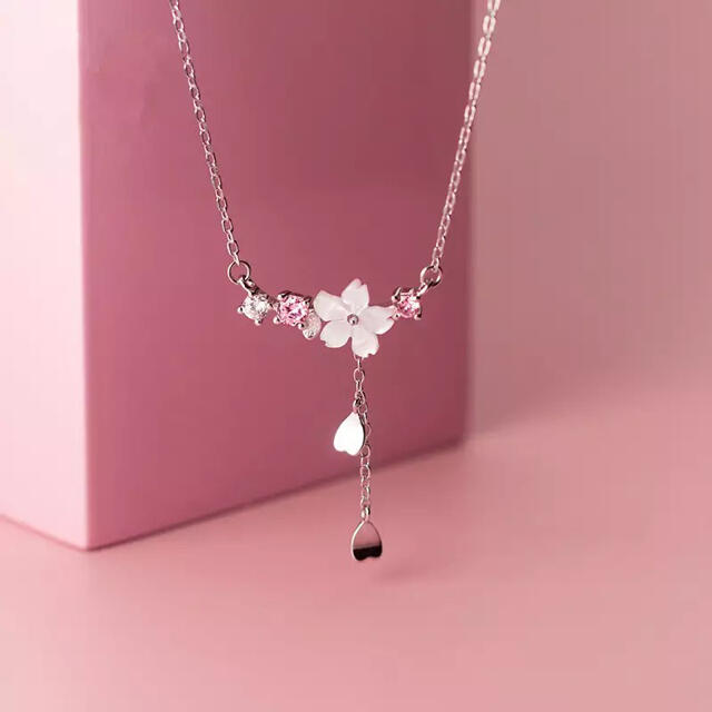 サマンサ風　お花とハートのネックレス レディースのアクセサリー(ネックレス)の商品写真