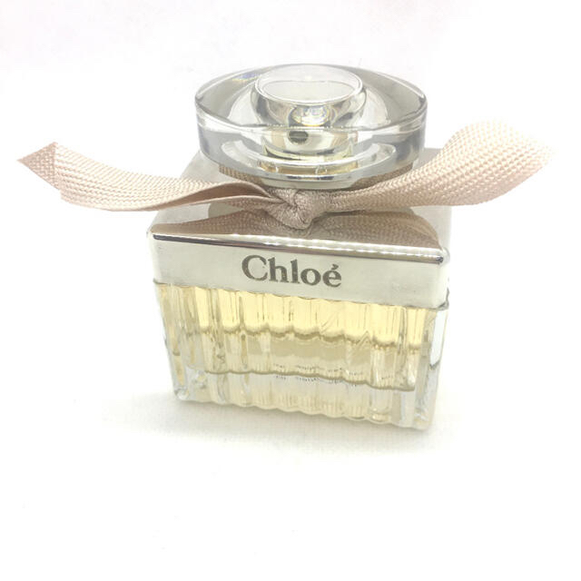 Chloe(クロエ)のクロエ　香水　50ml （箱無し） コスメ/美容の香水(香水(女性用))の商品写真