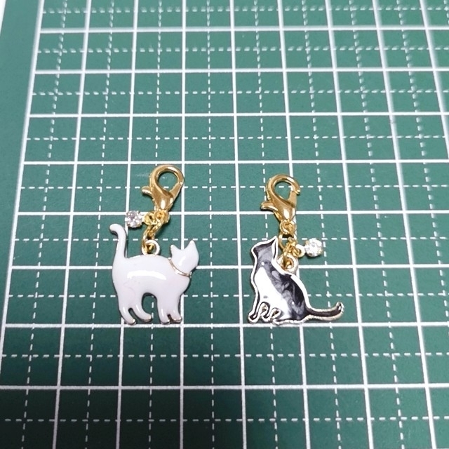 あやめ様 マスクチャーム 白猫 黒猫の通販 By たまちゃん S Shop ラクマ あやめ様 マスクチャーム 白猫 黒猫の通販 By たまちゃん S Shop ラクマ