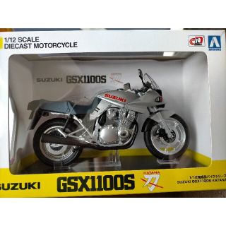 【再値下げ】スズキ　1/12スケール完成品バイク(模型/プラモデル)