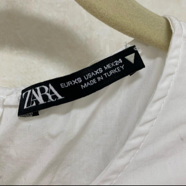 ZARA(ザラ)のZARA ブラウス レディースのトップス(シャツ/ブラウス(長袖/七分))の商品写真