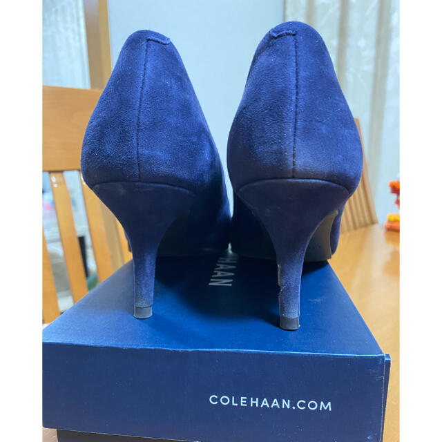 Cole Haan(コールハーン)のCOLEHAANスウェードパンプスネイビー23.5cm レディースの靴/シューズ(ハイヒール/パンプス)の商品写真