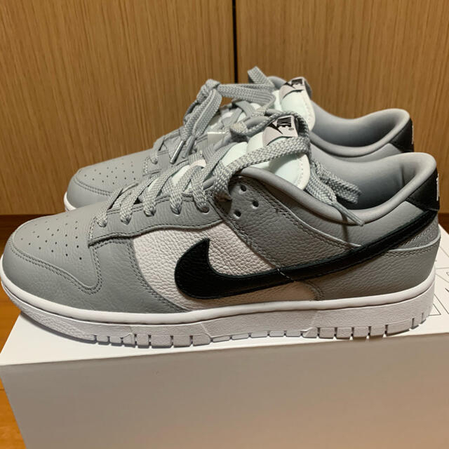 NIKE(ナイキ)の定価 NIKE dunk low 365 by you ダンクロウ 27cm メンズの靴/シューズ(スニーカー)の商品写真