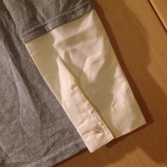 THE EMPORIUM(ジエンポリアム)の重ね着風長袖シャツ レディースのトップス(Tシャツ(長袖/七分))の商品写真