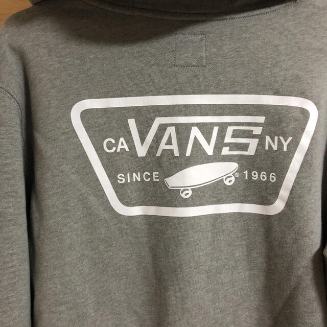 VANS(ヴァンズ)のvans プルオーバーパーカー メンズのトップス(パーカー)の商品写真
