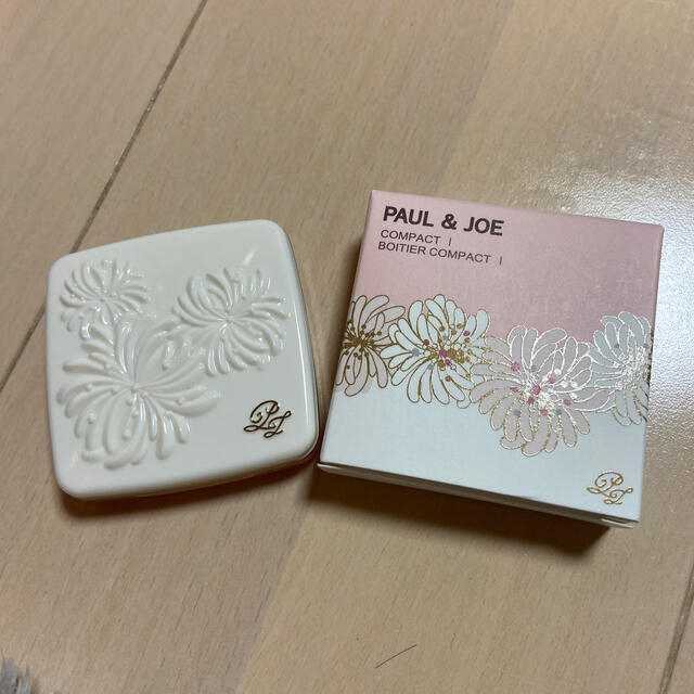 Paul Joe 新品 ポール ジョー コンパクトの通販 By さやか S Shop ポールアンドジョーならラクマ