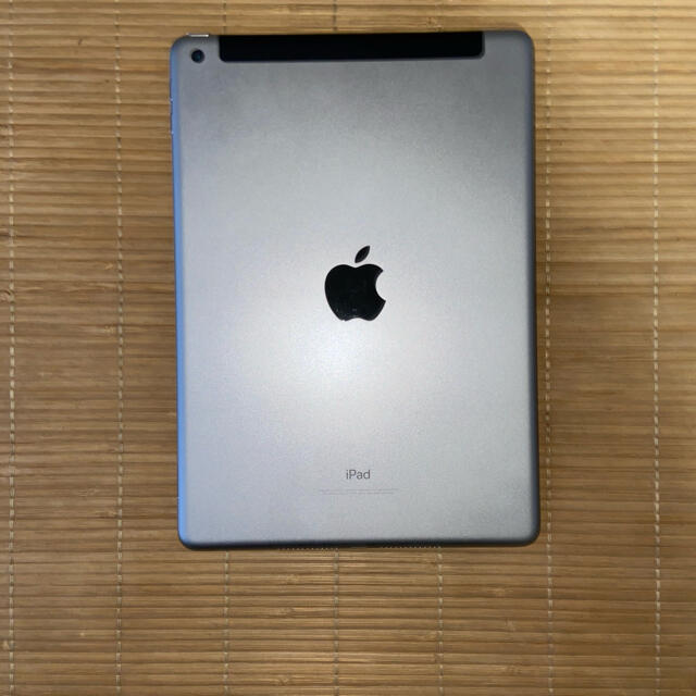 AppleiPad 第6世代 au WiFi  32GB