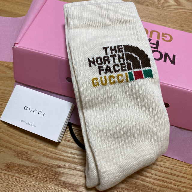 Gucci(グッチ)のGUCCI ☆THE NORTH FACE Mサイズソックス　ロゴ メンズのレッグウェア(ソックス)の商品写真