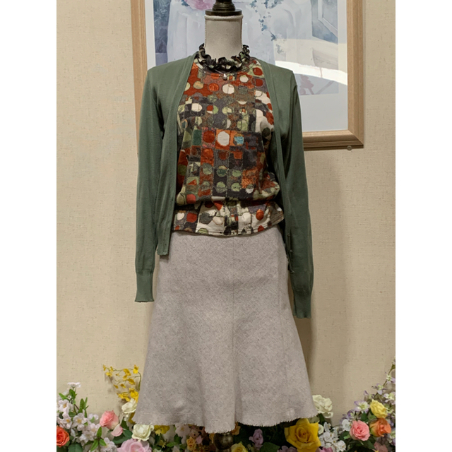 iiMK(アイアイエムケー)のiiMK 美品✨ 合わせ易い八枚はぎフレアースカート レディースのスカート(ひざ丈スカート)の商品写真