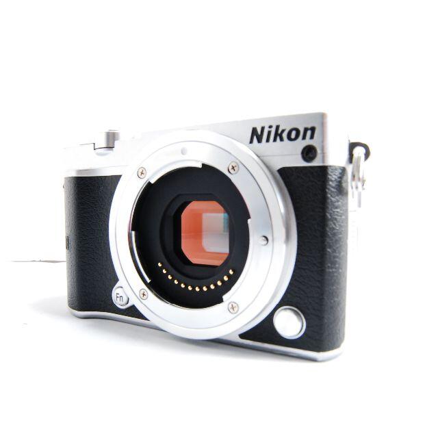 Nikon 1 J5 ボディ シルバー 【人気ミラーレスカメラボディ】 Nikon 1 J5 ボディ シルバー 【人気ミラーレスカメラボディ】