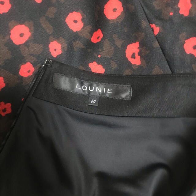 LOUNIE(ルーニィ)の花柄　LOUNIE スカート　膝丈 レディースのスカート(ひざ丈スカート)の商品写真