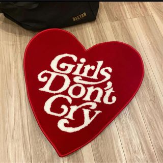 イセタン(伊勢丹)のGirls Don't Cry 伊勢丹新宿 VERDY ラグ マット(ラグ)