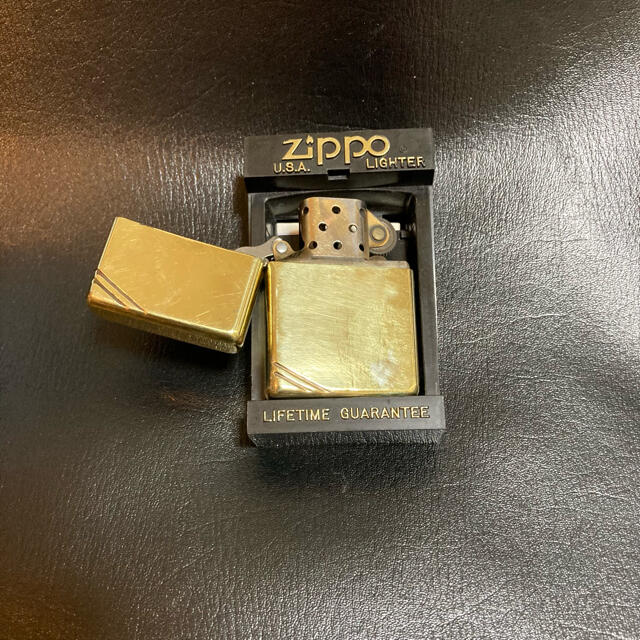 ZIPPO(ジッポー)の真鍮製　ライン入りZippo  メンズのファッション小物(タバコグッズ)の商品写真