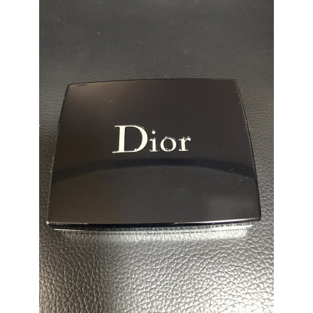 Dior(ディオール)のDior サンククルールクチュール 伊勢丹限定　639 ブルーミングブーケ コスメ/美容のベースメイク/化粧品(アイシャドウ)の商品写真