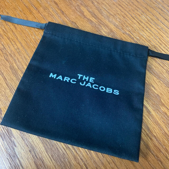 MARC JACOBS(マークジェイコブス)の【新品】マークジェイコブス保存袋 巾着【美品】 レディースのバッグ(ショップ袋)の商品写真