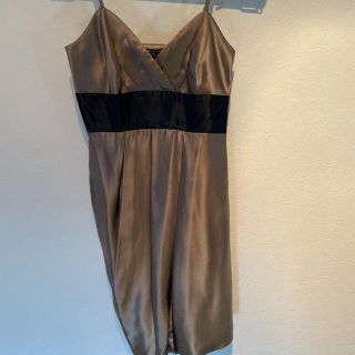 ビーシービージーマックスアズリア(BCBGMAXAZRIA)のBCBGMAXAZRIAワンピース⭐︎美品(ひざ丈ワンピース)