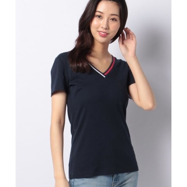 TOMMY HILFIGER(トミーヒルフィガー)のTシャツ　ネイビー　新品　トミーフィルフィガー　Vネック　半袖　カットソー レディースのトップス(Tシャツ(半袖/袖なし))の商品写真