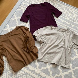 ユニクロ(UNIQLO)の【未使用】UNIQLO トップス3点　Sサイズ(Tシャツ/カットソー(半袖/袖なし))