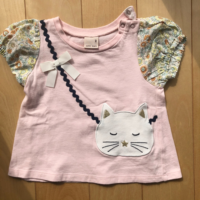 petit main(プティマイン)のpetit main ネコポシェットデザインＴシャツ　80サイズ キッズ/ベビー/マタニティのベビー服(~85cm)(Ｔシャツ)の商品写真