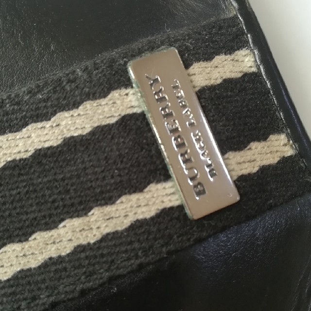 BURBERRY BLACK LABEL(バーバリーブラックレーベル)のラッキーちゃんさん専用　Burberry black label 二つ折り財布 メンズのファッション小物(折り財布)の商品写真