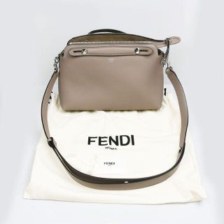 フェンディ(FENDI)のFENDIフェンディ By The Way Medium バイザウェイ バッグ(ショルダーバッグ)