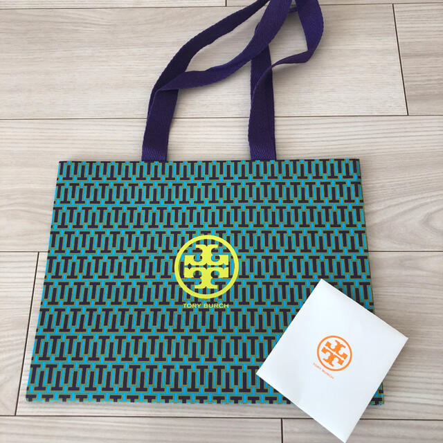 Tory Burch(トリーバーチ)の【超　美品】トリーバーチショップ袋　封筒　2点 レディースのバッグ(ショップ袋)の商品写真