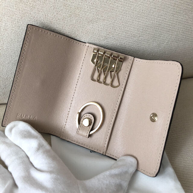 新品 FURLA フルラ 定価13,200円　4連キーケース パープルベージュ