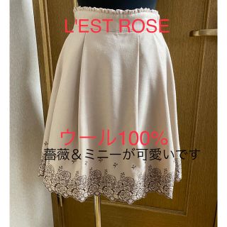 レストローズ(L'EST ROSE)の【新品未使用】最終価格レストローズディズニーコラボ❤︎ウール100%♡薔薇ミニー(ひざ丈スカート)