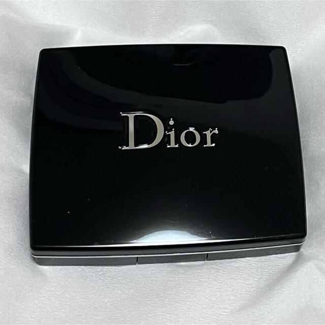 Dior(ディオール)のサンククルール　アイシャドウ 846 コスメ/美容のベースメイク/化粧品(アイシャドウ)の商品写真