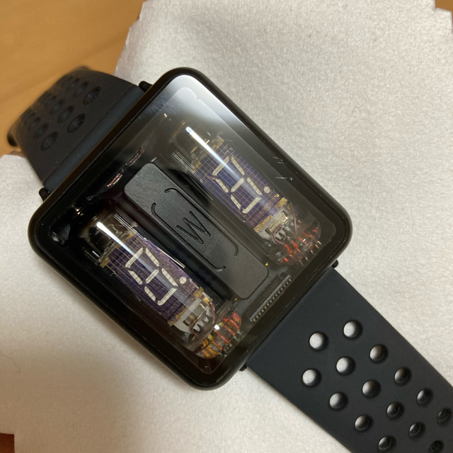 高級ブランド ニキシー管 腕時計 Nixie Tube Watch ハンドメイド※訳 高級ブランド ニキシー管 腕時計 Nixie Tube Watch ハンドメイド※訳