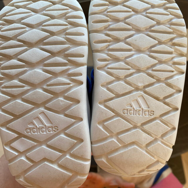 adidas(アディダス)のadidas 子供靴　13センチ キッズ/ベビー/マタニティのベビー靴/シューズ(~14cm)(スニーカー)の商品写真