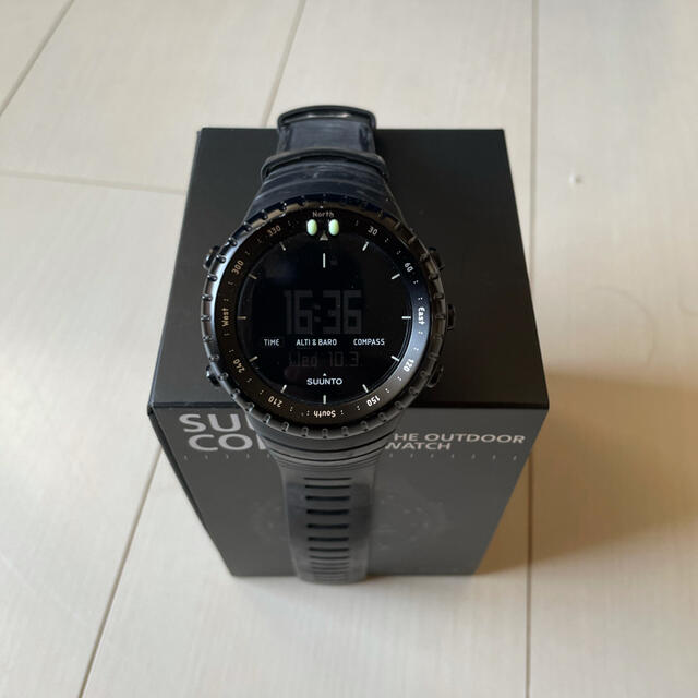 SUUNTO(スント)のsuunto core ブラック　美品　スント スポーツ/アウトドアのアウトドア(登山用品)の商品写真