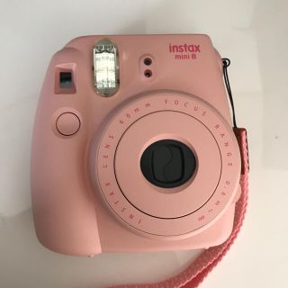 フジフイルム(富士フイルム)のinstax mini8 チェキ　ピンク　本体のみ(フィルムカメラ)