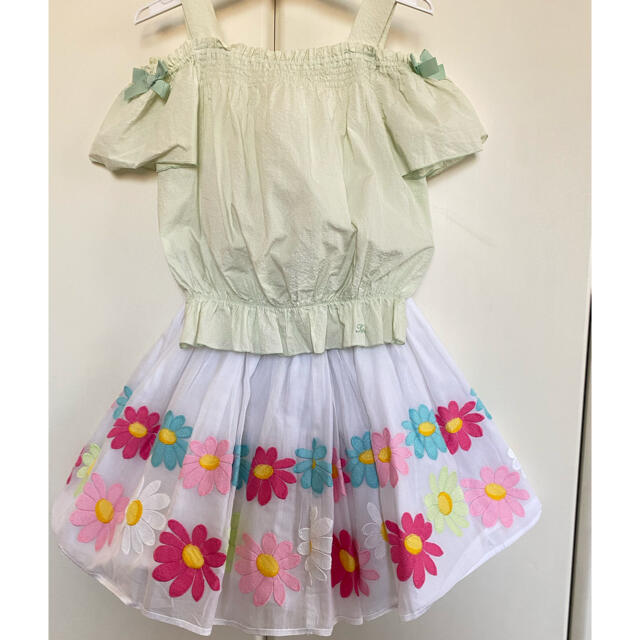 TOCCA(トッカ)のトッカ　オフショルダー　トップス　140 キッズ/ベビー/マタニティのキッズ服女の子用(90cm~)(ブラウス)の商品写真