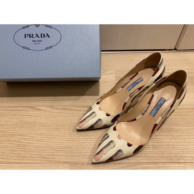 美品 プラダ prada パンプス ハイヒール 36.5 リップスティック