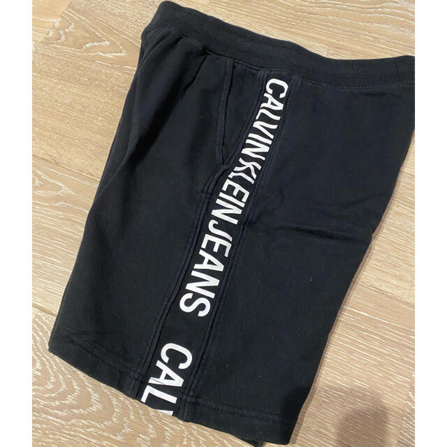 Calvin Klein(カルバンクライン)のflower_garden様専用　CALVIN KLEIN JEANSスウェット メンズのパンツ(ショートパンツ)の商品写真