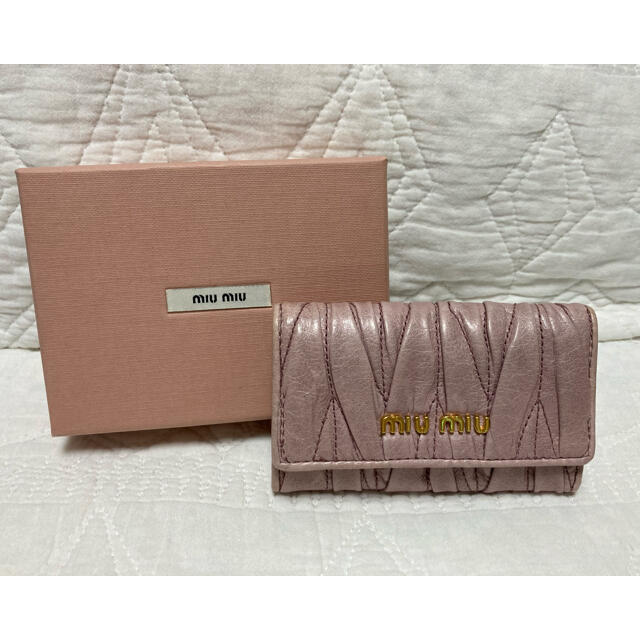 新品♡ ミュウミュウ MIUMIU  マテラッセ　6連　キーケース　薄ピンク