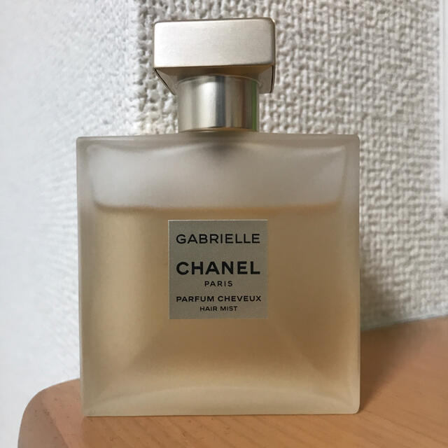 CHANEL(シャネル)のやまもり様専用 美品 CHANEL ガブリエル ヘアミスト 40ml コスメ/美容のヘアケア/スタイリング(ヘアウォーター/ヘアミスト)の商品写真